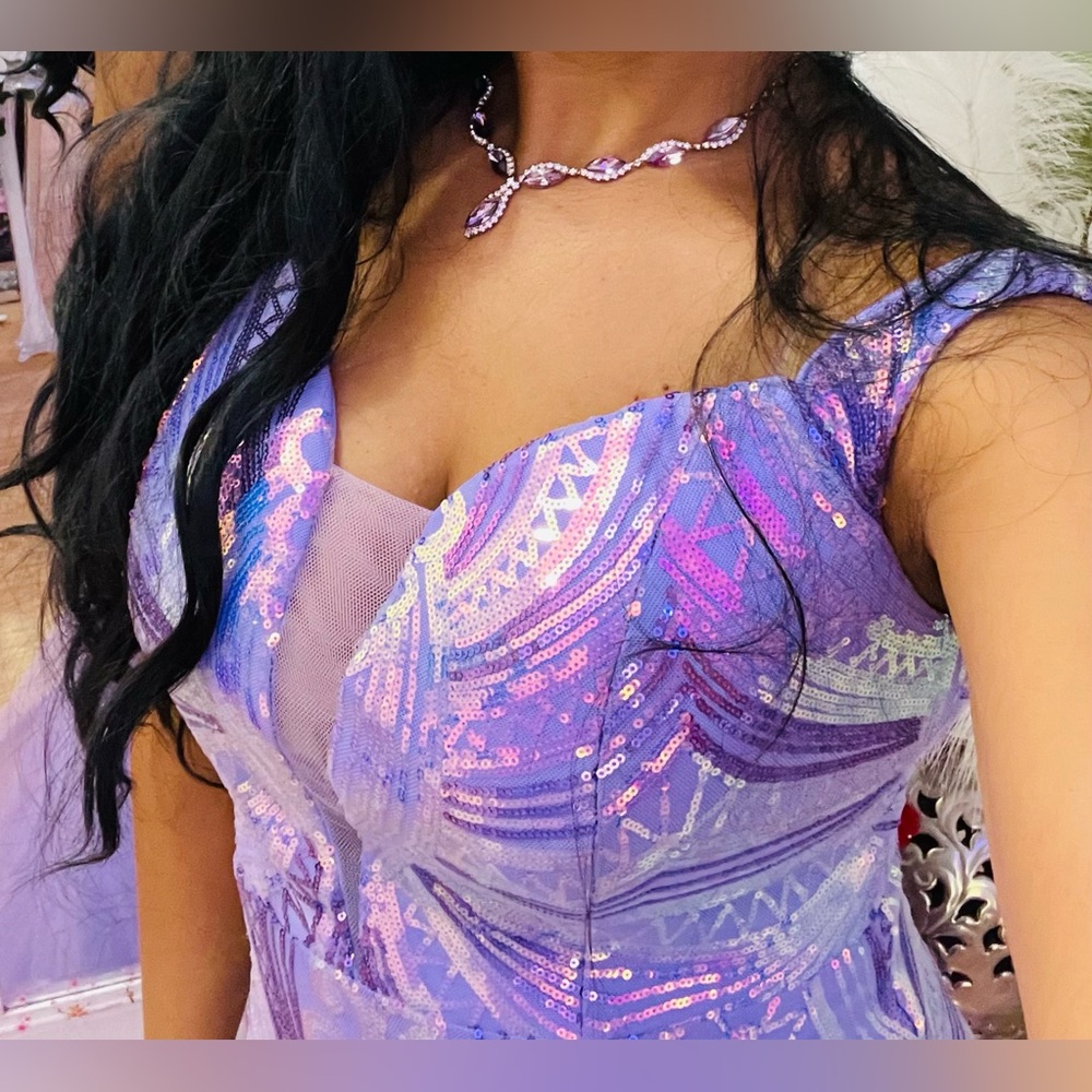 Elegant Purple Off-Shoulder Evening Gown - Picture 11 of 12